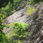 石井スポーツ登山学校　はじめてのクライミング  ～富士山を背に岩登りにチャレンジ～　西湖の岩場　天野和明ガイド　